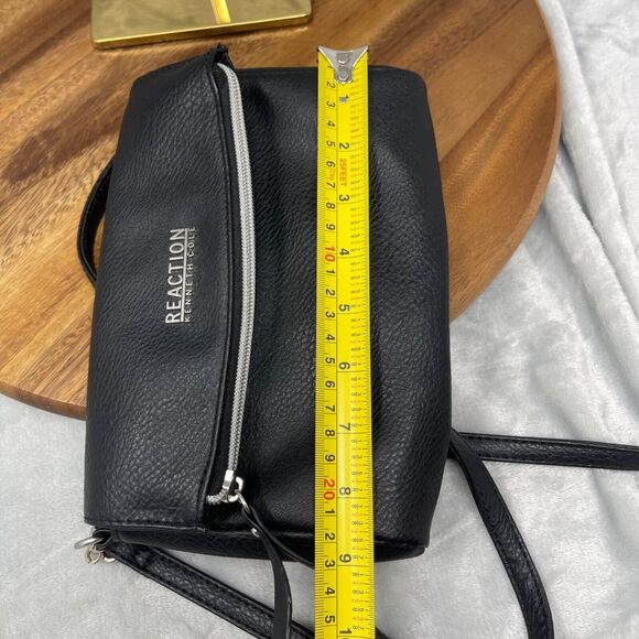 Kenneth Cole Reaction Crossbody Bag Black Pebbled Faux Leather Snap Flap Zipper - Picture 14 of 16